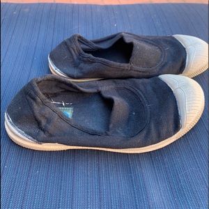 EUC Bensimon slip on tennies